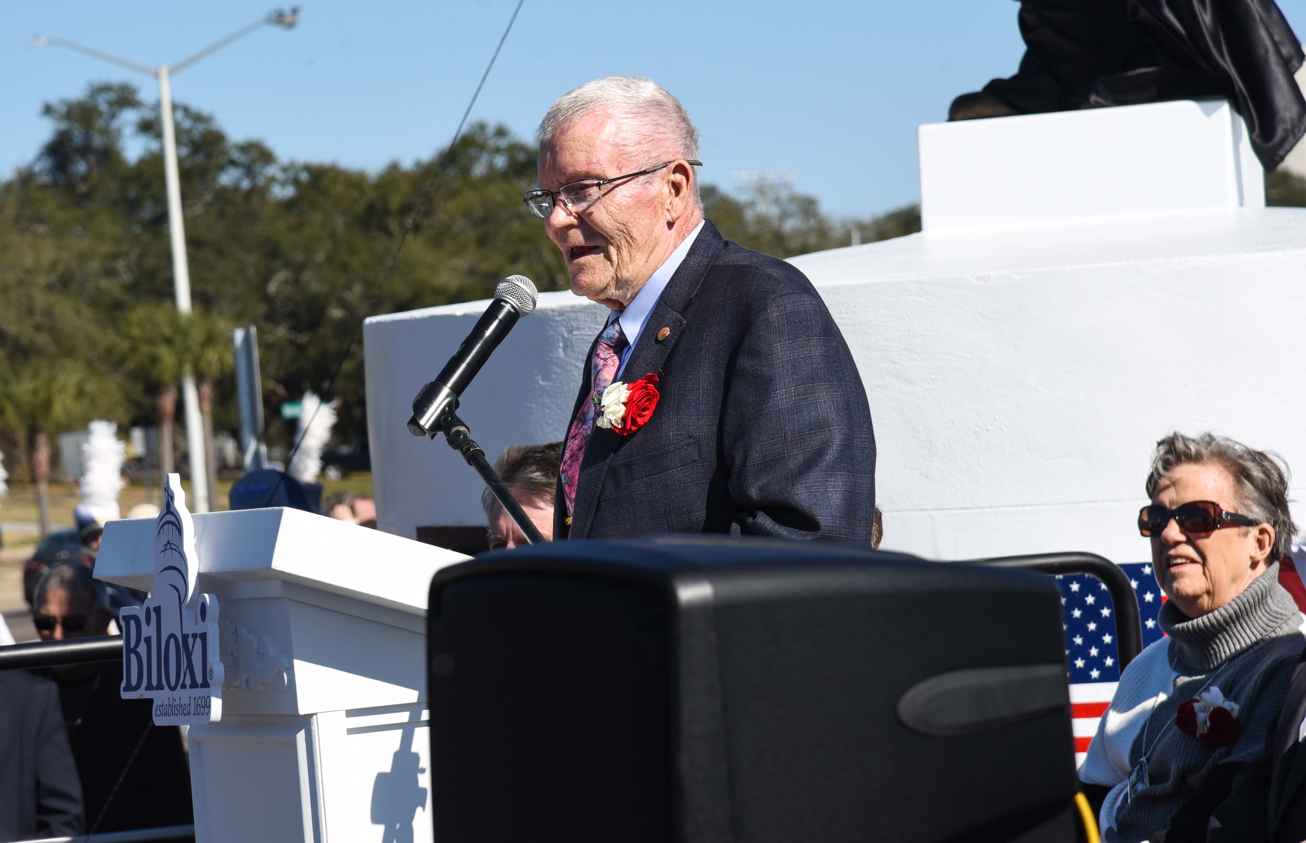 Fred Haise speaking at statue unveiling