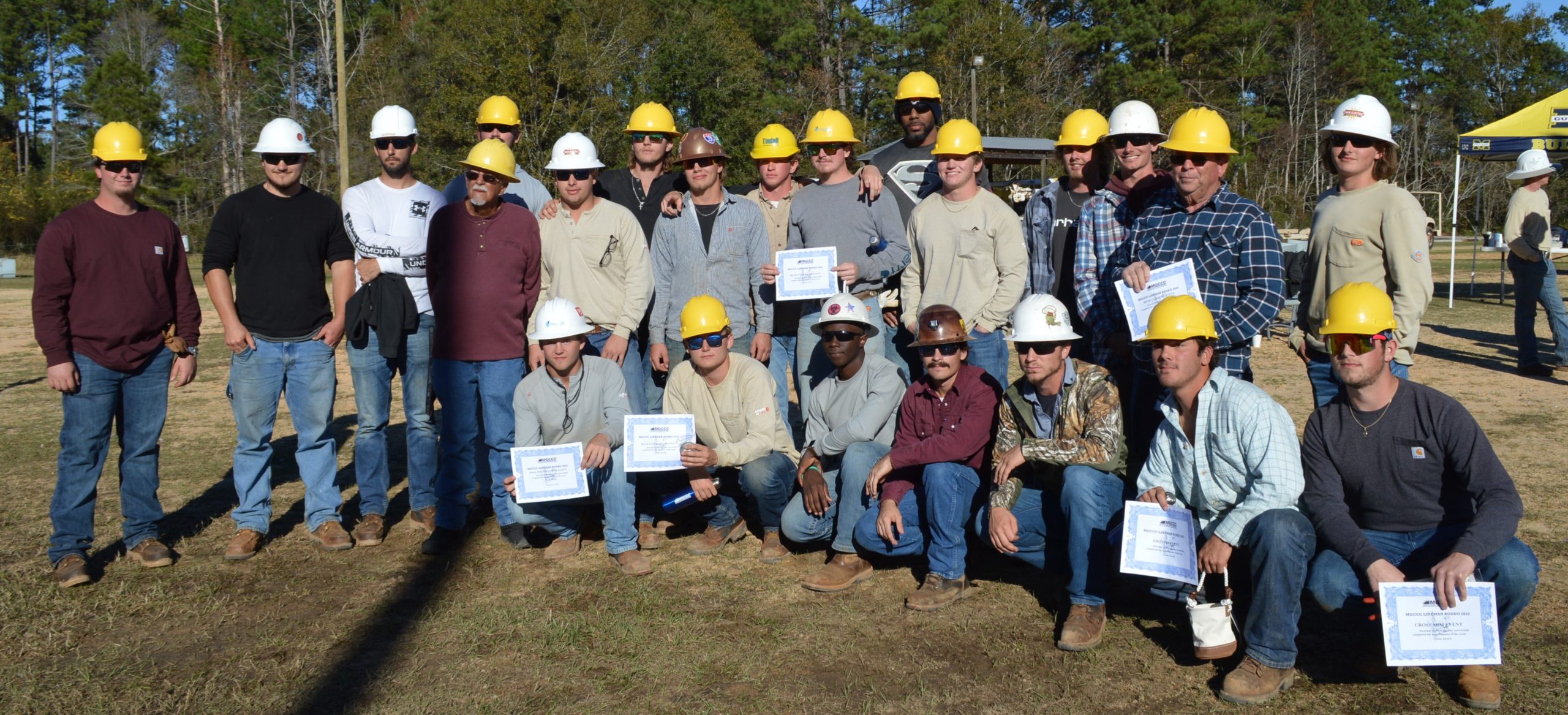 Participants in lineworker rodeo