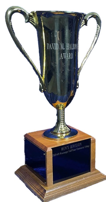 Gulf Coast earns Halbrook Trophy for academic excellence