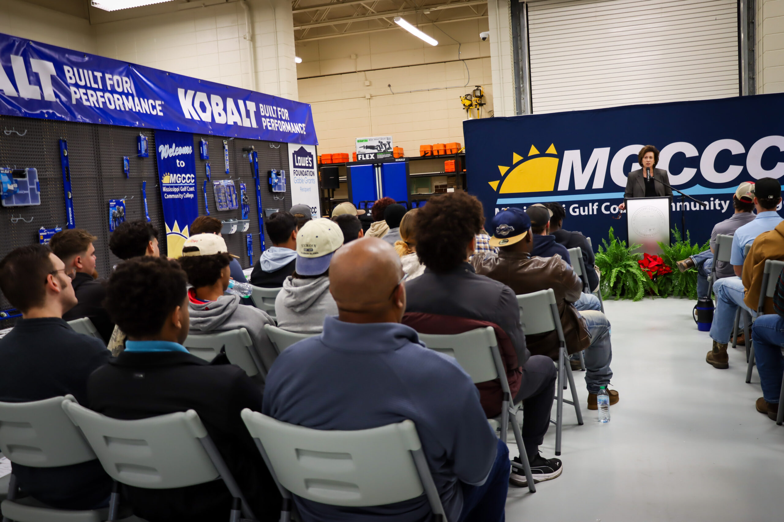 MGCCC celebrates 2025 Lowe’s Foundation Scholarship recipients